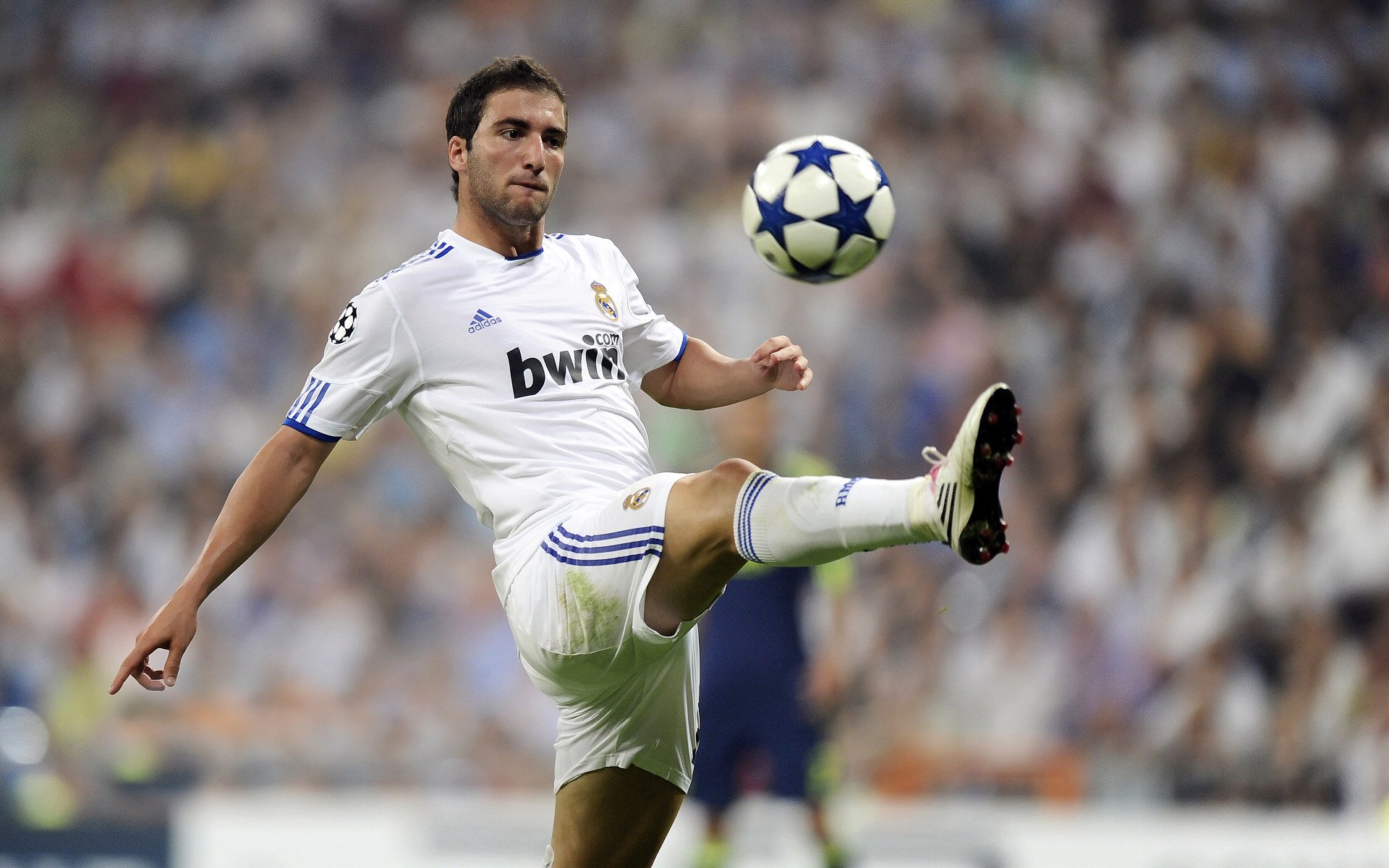 出发到转身的流畅衔接值得称赞