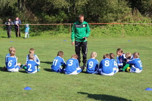 开云官方网页登录-加拿大队赛制透视：团体赛中的人员分配与战术执行，加拿大队首发